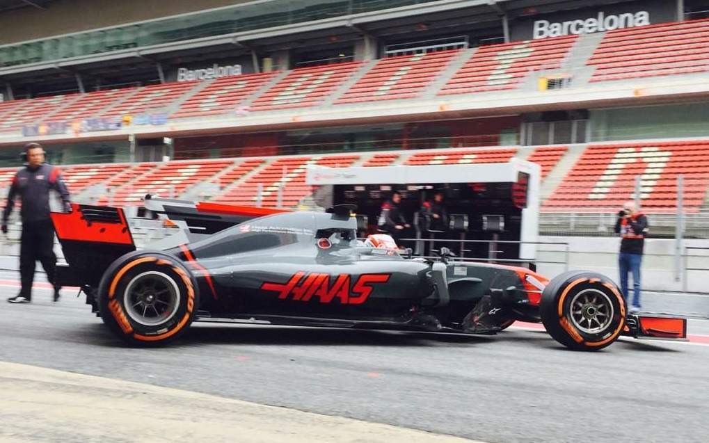 Haas VF-17 (Twitter) - Mercedes je najbrži, a koji je najljepši: Svi bolidi na testovima u Barceloni