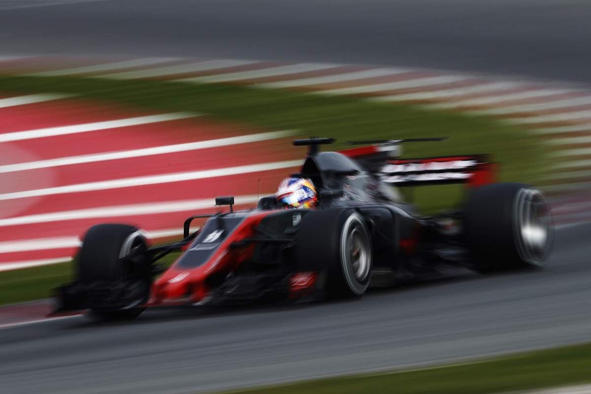 Haas VF-17 (Foto: Pirelli) - Start ovog vikenda: Šta morate znati o novoj sezoni najbržeg cirkusa