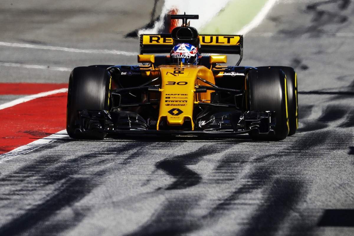 Renault R.S.17 (Foto: Pirelli) - Start ovog vikenda: Šta morate znati o novoj sezoni najbržeg cirkusa
