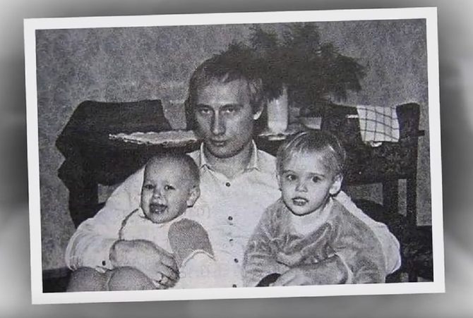 putin_stara_fotka.png - Otkrivena misterija: Ko su Putinove kćerke Putina i čime se bave