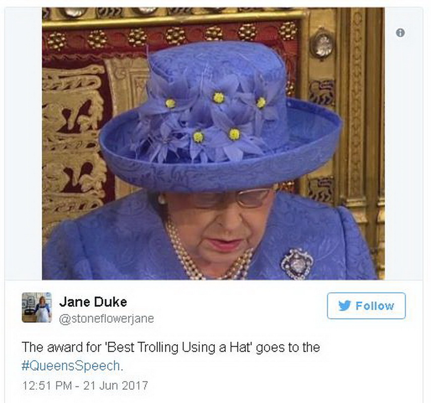 kraljica_elizabeth_twitter3.JPG - O Brexitu: Kakvu poruku kraljica Elizabeta želi poslati svojim šeširom?