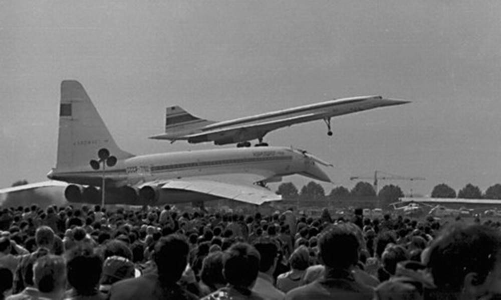 Foto: tu144sst.com - Tragedija uživo: Pad supersoničnog Tupoleva Tu-144 u Parizu (VIDEO)