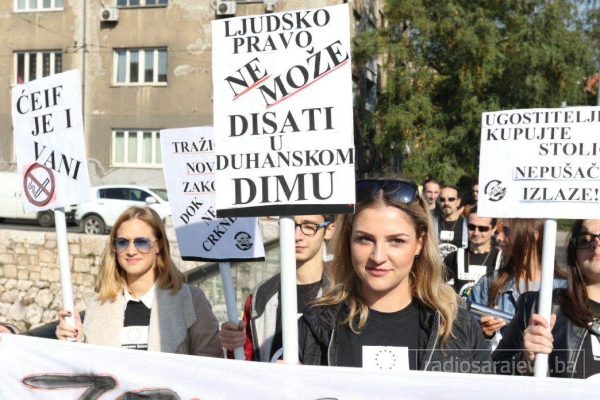proi_smetami_protesti_duhan_zakon_pusenje_zabrana_sarajevo_RSA02.jpg - undefined
