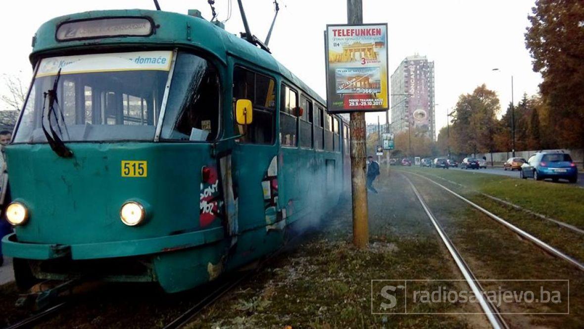 putnici_tramvaj_stanica_kampus_evakuacija_dim_rsa1.jpg - undefined