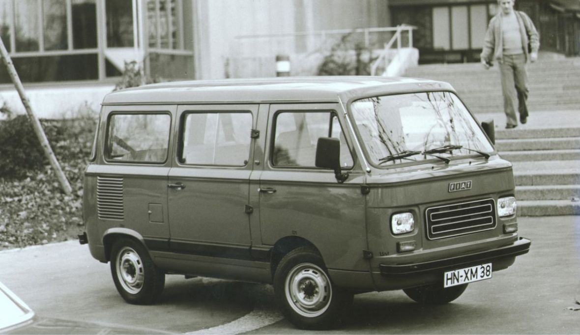 fiat_900E.jpg - undefined