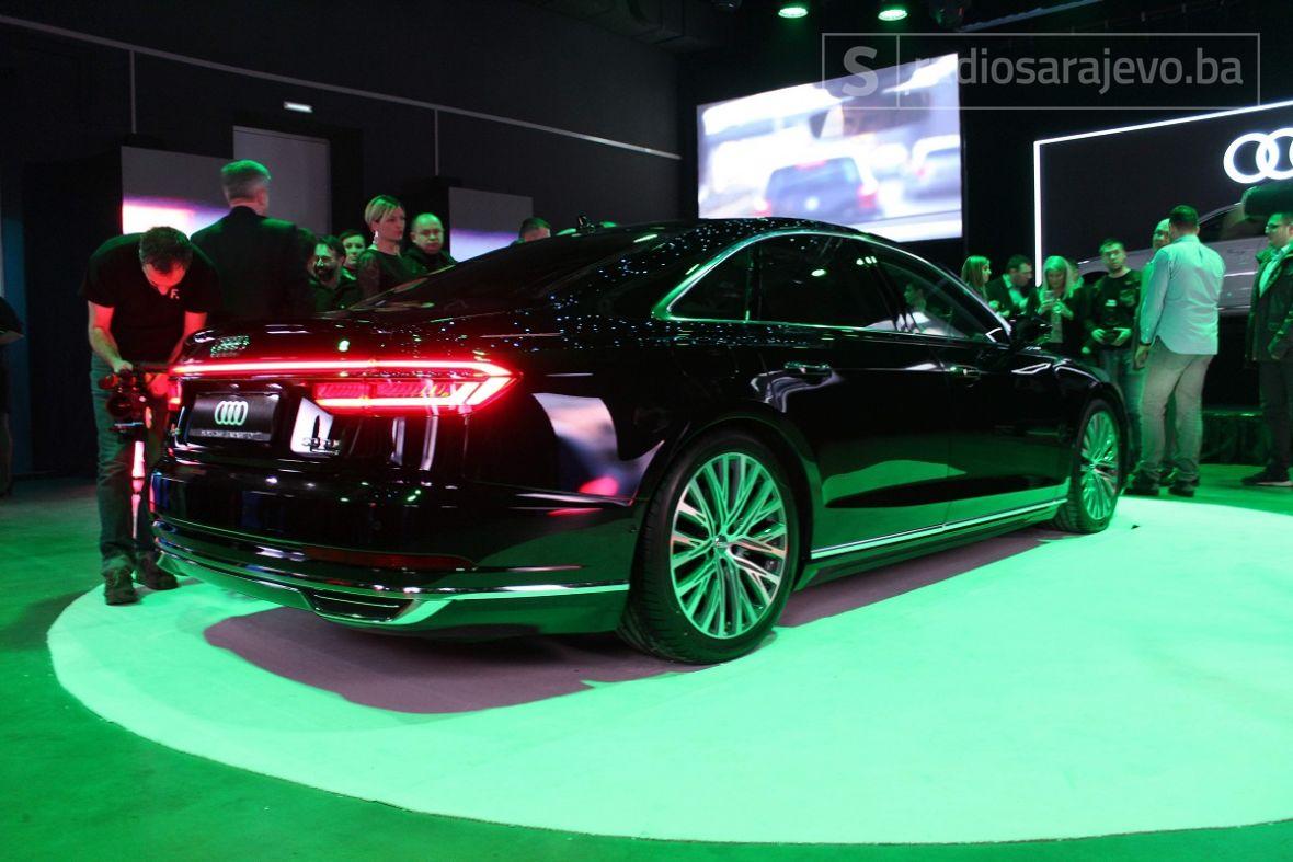 audi_A8_RSA_002.jpg - undefined