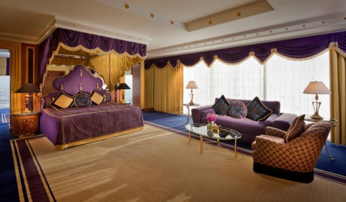 Burj-Al-Arab-Diplomatic-Suite-one-of-the-Master-Bedrooms-Upper-Level.jpg - undefined