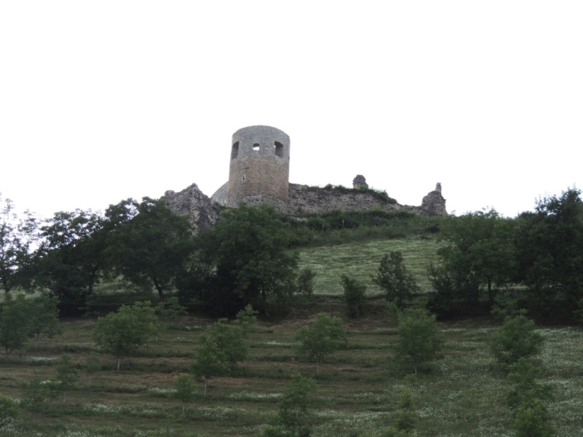 Stari grad Bužim se pod imenom Čava spominje 1334. godine - undefined