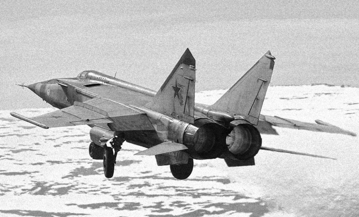 MiG-25R - undefined