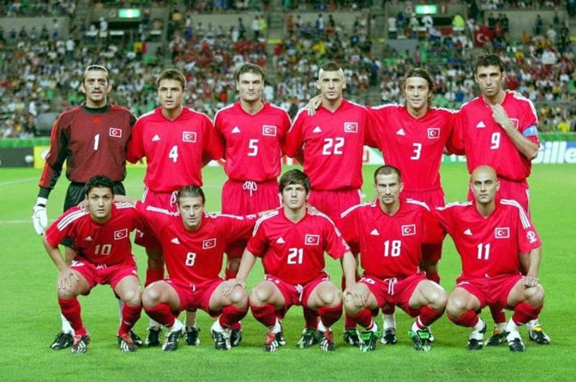 Reprezentacija Turske koja je bila treća na SP 2002.  - undefined