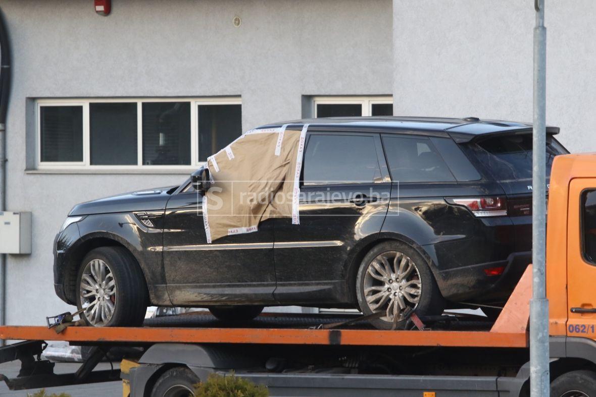 Uhapšeno je nekoliko osoba, a pronađen je i crni Range Rover - undefined