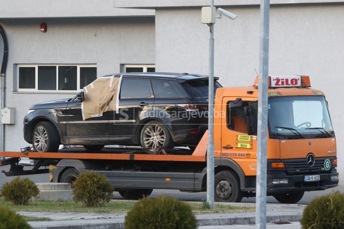 Uhapšeno je nekoliko osoba, a pronađen je i crni Range Rover - undefined