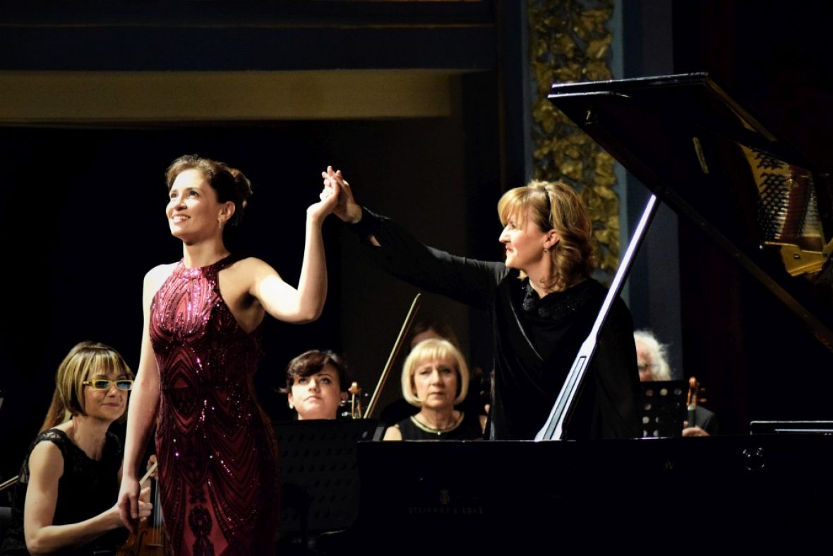 Ivana Gavrić na koncertu sa Sarajevskom filharmonijom  - undefined