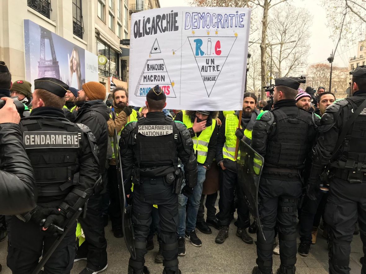 Protesti Parizu - undefined