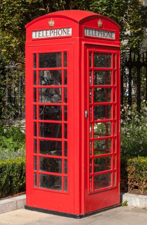 k6-kiosk-telefonski-crveni-u-londonu.jpg - undefined