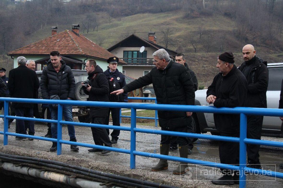 Šefik Džaferović danas obišao ugrožena područja od poplava - undefined