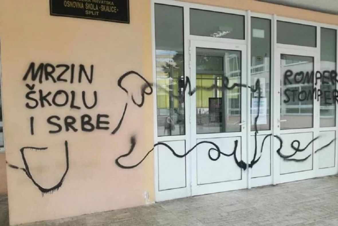 Škola u Splitu išarana uvredljivim grafitima - undefined