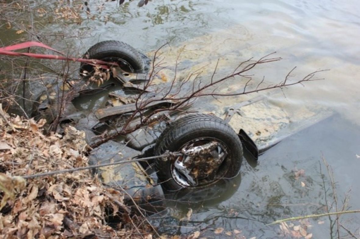 Mogući počinioc ubistva putničko motorno vozilo potopio u jezero „Vidara“ - undefined