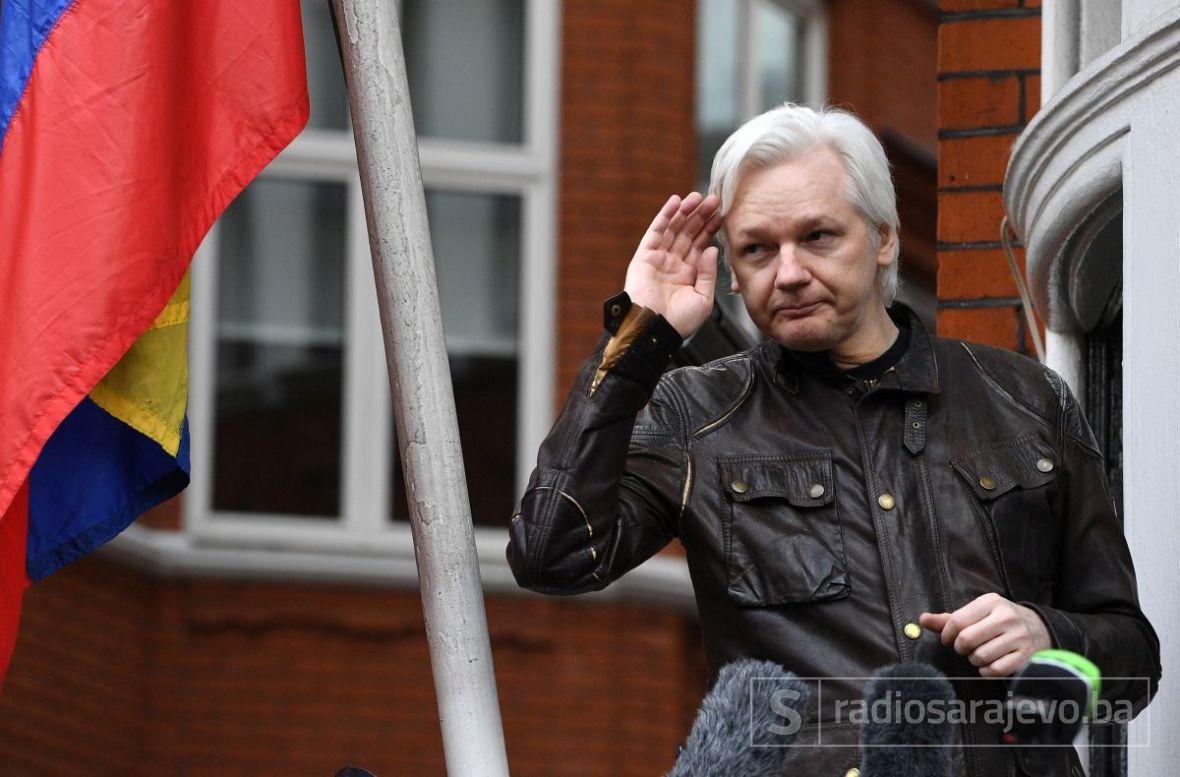 Julian Assange - undefined