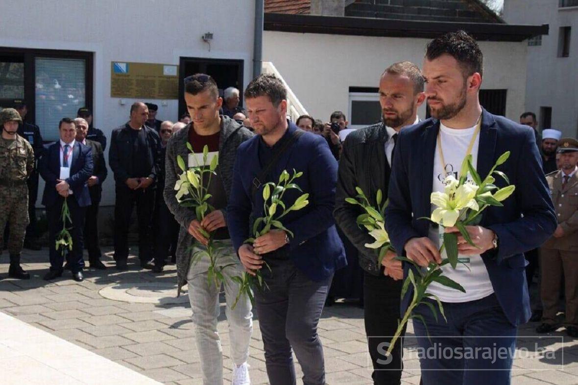 Amel Tuka zaplakao na obilježavanju zločina u Ahmićima - undefined