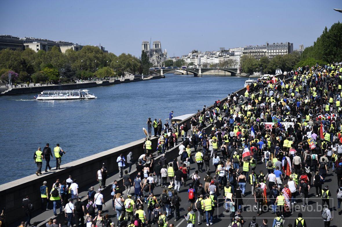 Protesti Žutih prsluka u Parizu - undefined