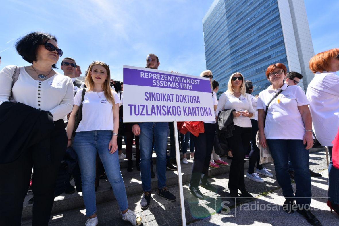 Protesti ljekara iz FBiH u Sarajevu - undefined