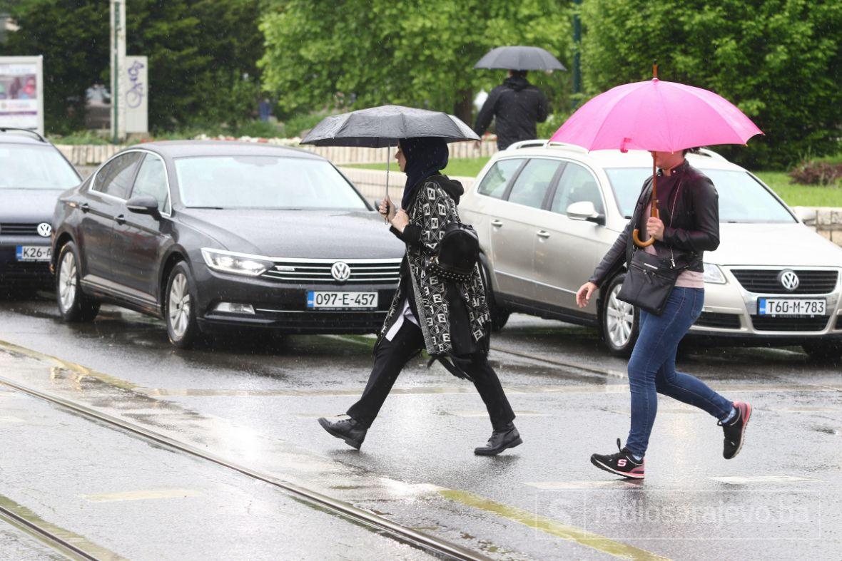 Kiša i tmurno vrijeme u Sarajevu - undefined