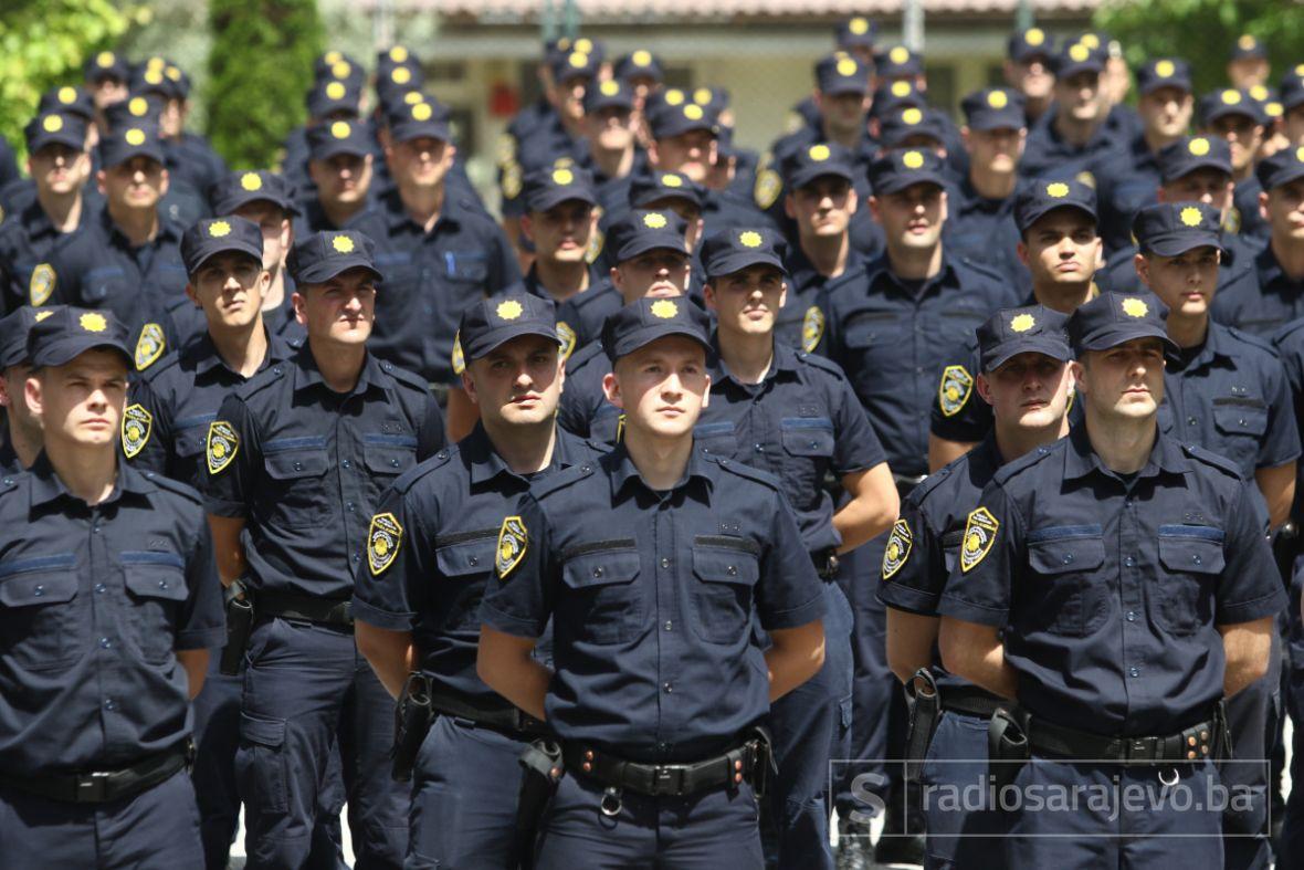 Promocija novih policajaca u Sarajevu - undefined
