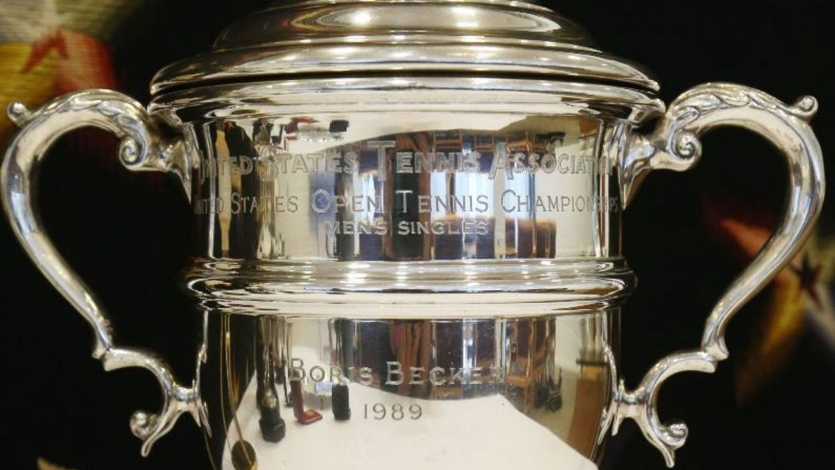 Boris Becker prodaje svoje trofeje - undefined