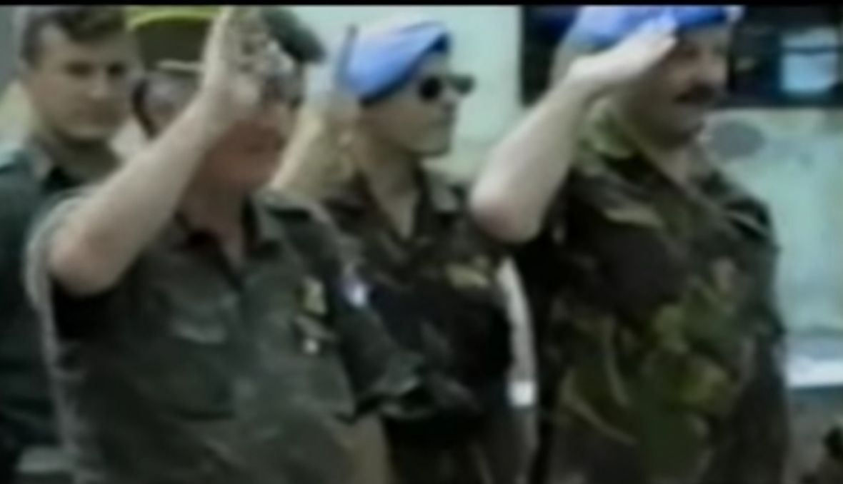Ratko Mladić i Thom Karremans - undefined
