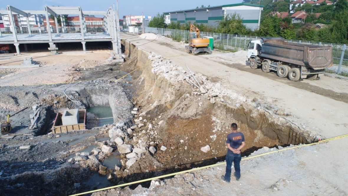 Deaktivirana četvrta bomba pronađena kod RTV doma u Sarajevu - undefined