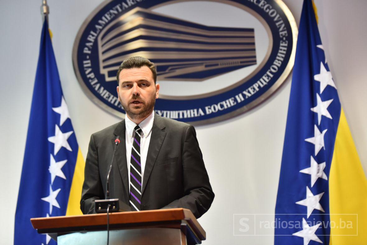  Saša Magazinović je na pres-konferenciji u Sarajevu  - undefined