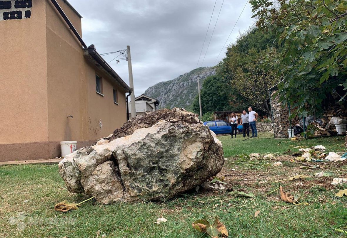 Stijena se obrušila na kuću kraj Mostara - undefined