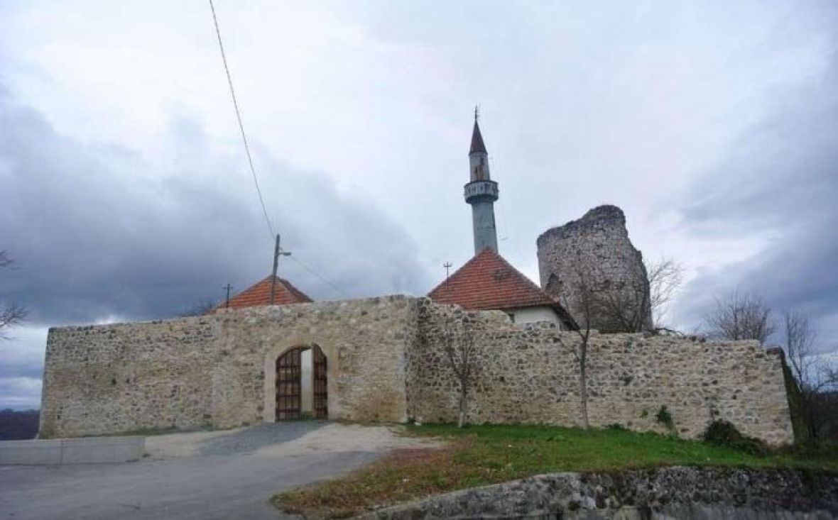 Stari grad Jezerski - undefined