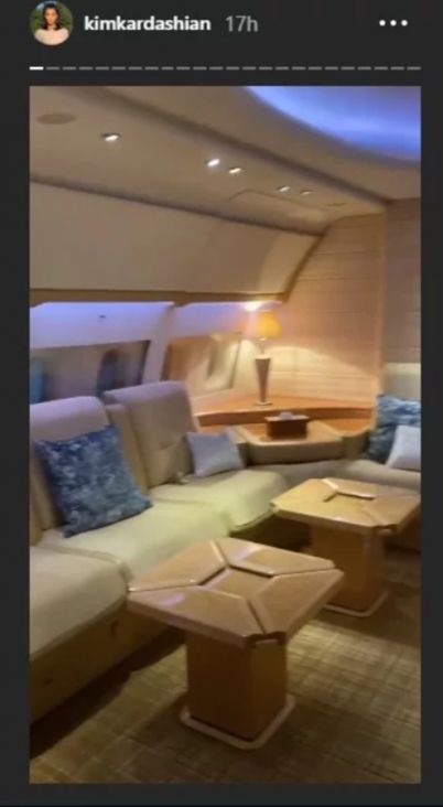 Kim Kardashian pokazala s kakvim avionom putuje - undefined