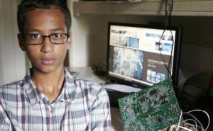 Roditelji dječaka Ahmeda Mohameda traže odštetu od 15 miliona dolara