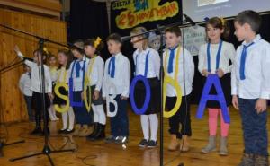 FOTO: Učenici osnovnih škola 'Hrasno' i 'Grbavica I' priredili bogat kulturno-zabavni program