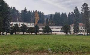 Radnici Bolnice Istočno Sarajevo nezadovoljni: Kasne im plate i uplate doprinosa