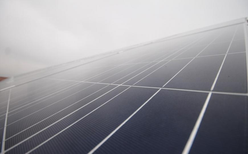 Kakanj: Puštena u rad solarna elektrana vrijedna pola miliona KM (FOTO)