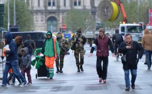 Ulicama Bruxellesa patrolira vojska: Počele sa radom škole i podzemna željeznica (FOTO