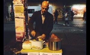 'Želim se odužiti Njemačkoj': Izbjeglica iz Sirije hrani beskućnike na berlinskim ulicama