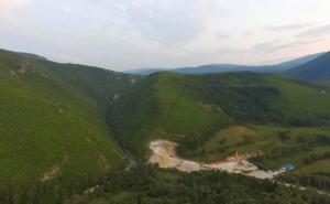 Rijeka Sana pod pritiskom: Austrijska kompanija uništava evropsko stanište ribe mladice