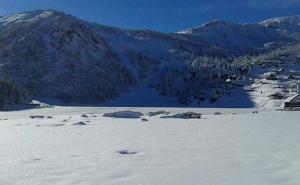 FOTO: Čarobno jutro na zaleđenom Prokoškom jezeru