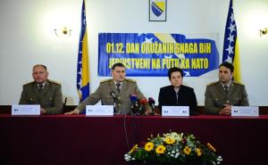 Deseta godišnjica Oružanih snaga BiH: Ponosni na vojnike koji rade za dobrobit zemlje (FOTO)