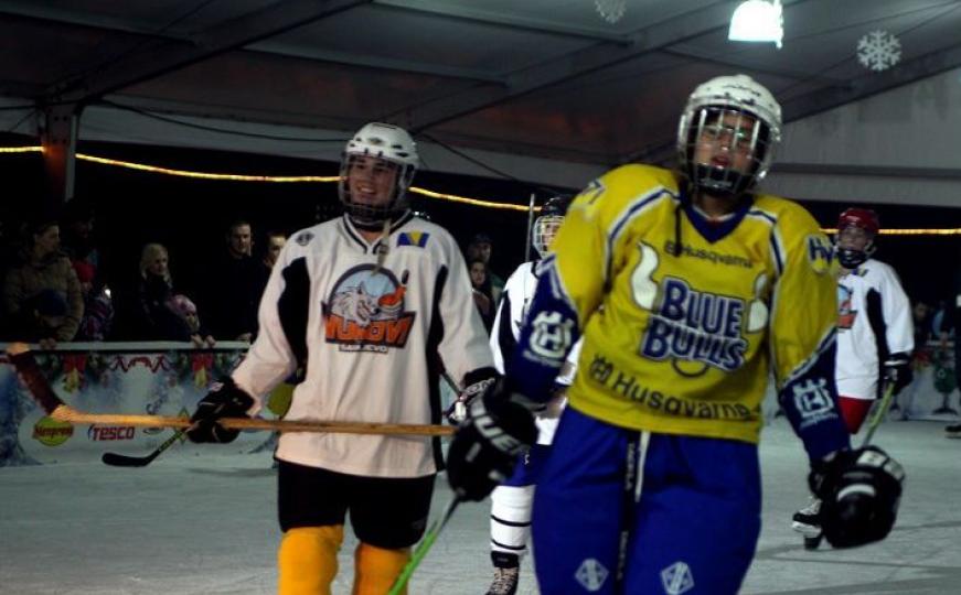 Bh. hokejašice otvorile klizalište u Tuzli (VIDEO)
