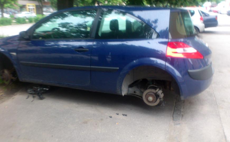 Kupac automobila u jednom bh. gradu ne može provjeriti da li je ukradeno u susjednom gradu