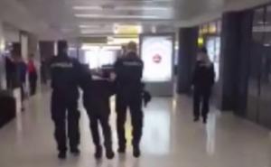 Pogledajte kako je uhapšen Jordanac koji je pokušao da sruši avion za Beograd (VIDEO)