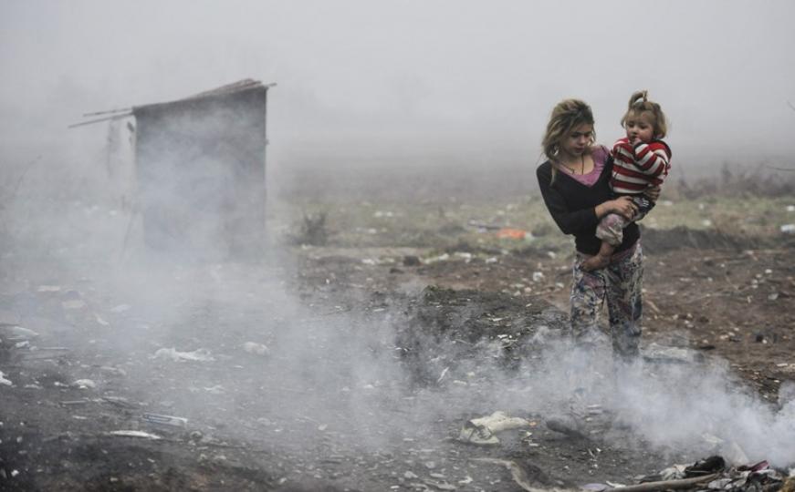 Život sarajevskih Roma: Mujo i Tajson ne traže mnogo... (FOTO)