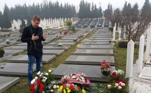 FOTO: Džanan Musa odao počast Mirzi Delibašiću