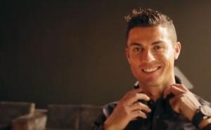 Zvončići, zvončići... Pogledajte kako je Ronaldo fanovima poželio Sretan Božić (VIDEO)